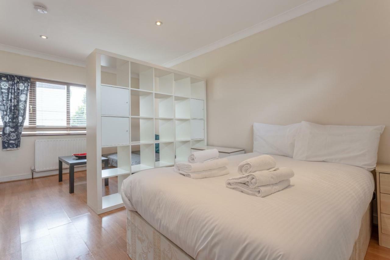 4 Bedroom Mews House In Kensal Rise Casa vacanze