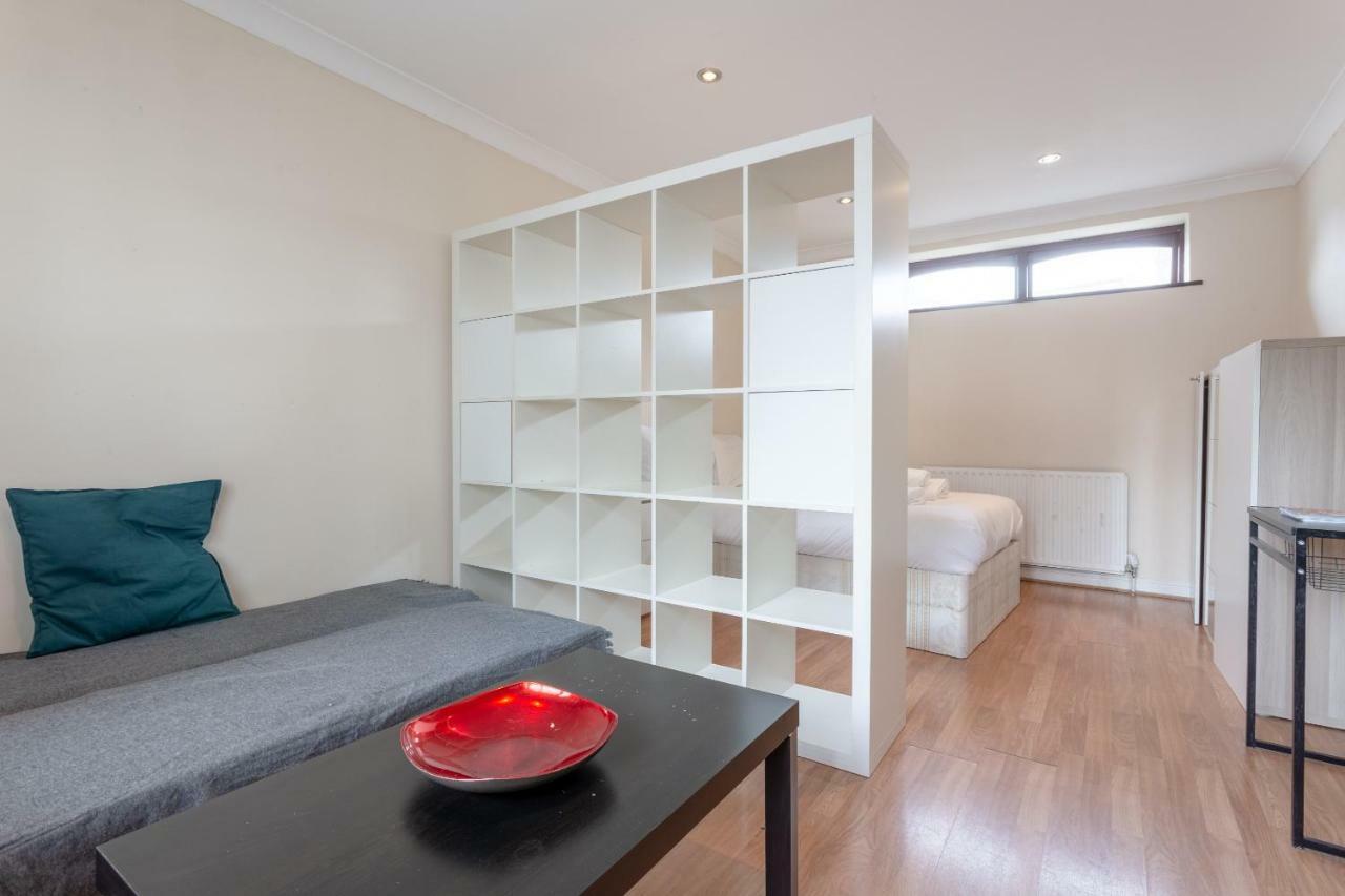 4 Bedroom Mews House In Kensal Rise *