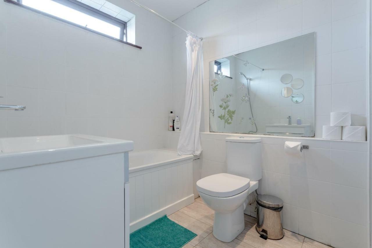 Casa vacanze 4 Bedroom Mews House In Kensal Rise *