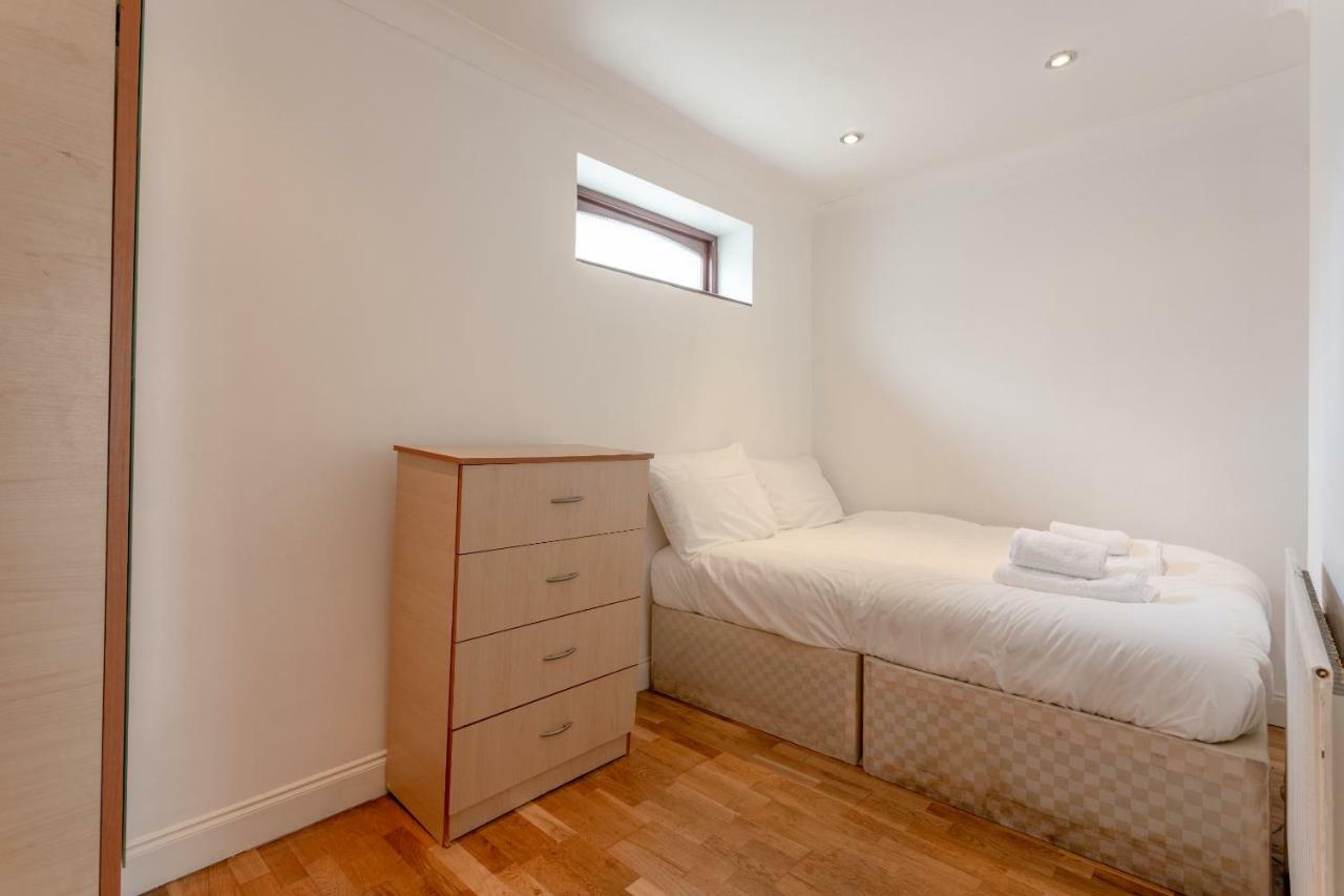 Casa vacanze 4 Bedroom Mews House In Kensal Rise