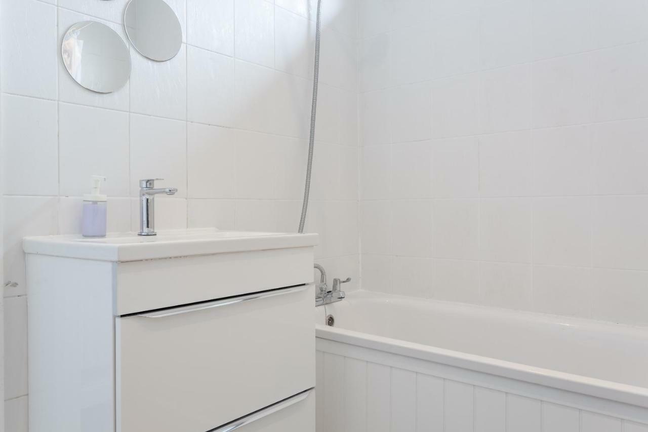 4 Bedroom Mews House In Kensal Rise *